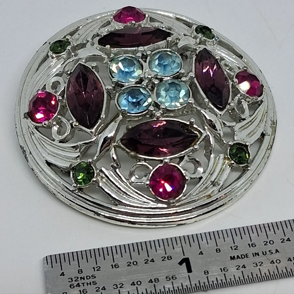 * Vintage Sarah Coventry Purple & Green Stones Pin Brooch